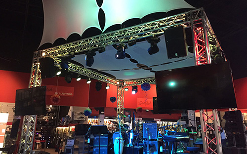 Let us use aluminum truss for entertainment application