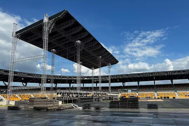 Giant Parthenon style stage trusses in Philippine Olympic City